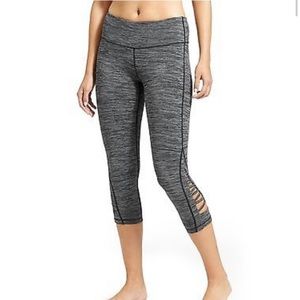 Athleta Spacedye Gray Capri Leggings